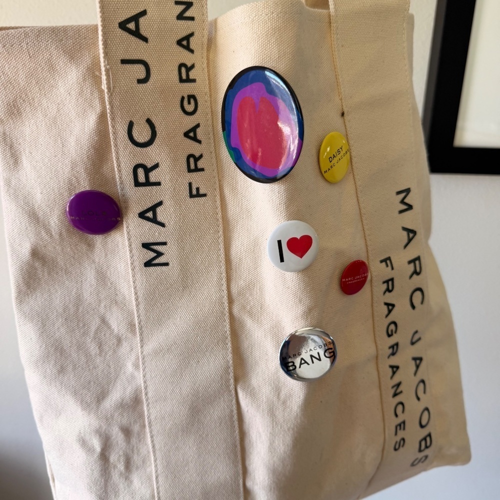Marc Jacobs Fragrance Canvas Tote Bag with Decorative Pins - Picture 5 of 6